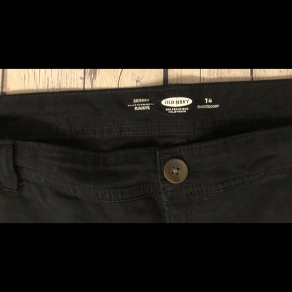 EUC Old Navy black cropped denim jeans - 14 short - Picture 7 of 7